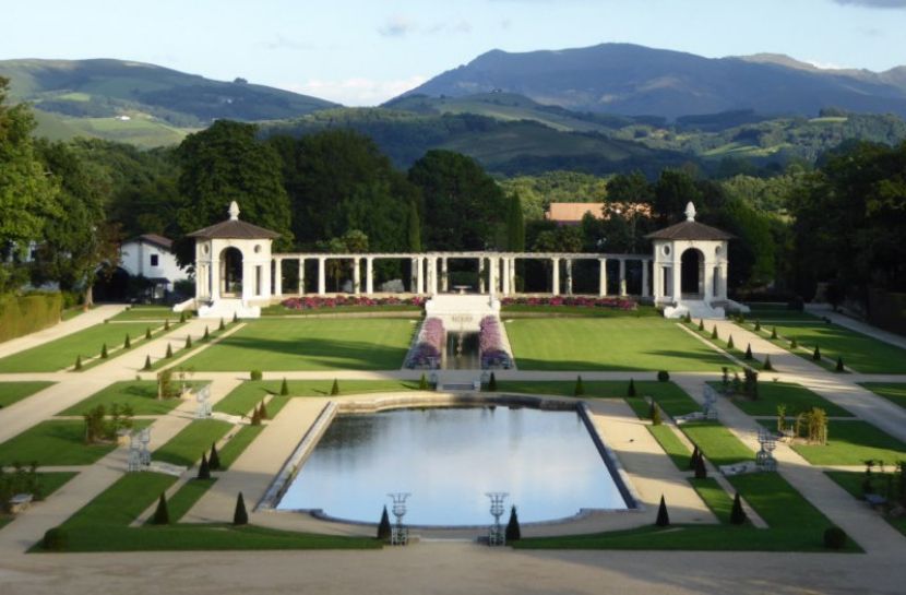 jardins d'arnaga et pergola après restauration