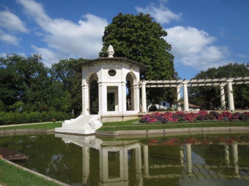 Villa Arnaga jardins pergola + eau